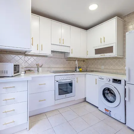 Apartamento 797 Rentals-el Patio Andaluz En La Carihuela 1 Min Playa